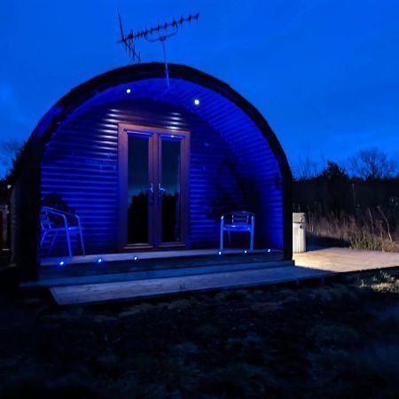 Pond View Pod 3 With Private Hot Tub -Fife - Loch Leven - Lomond Hills Villa Kelty Kültér fotó