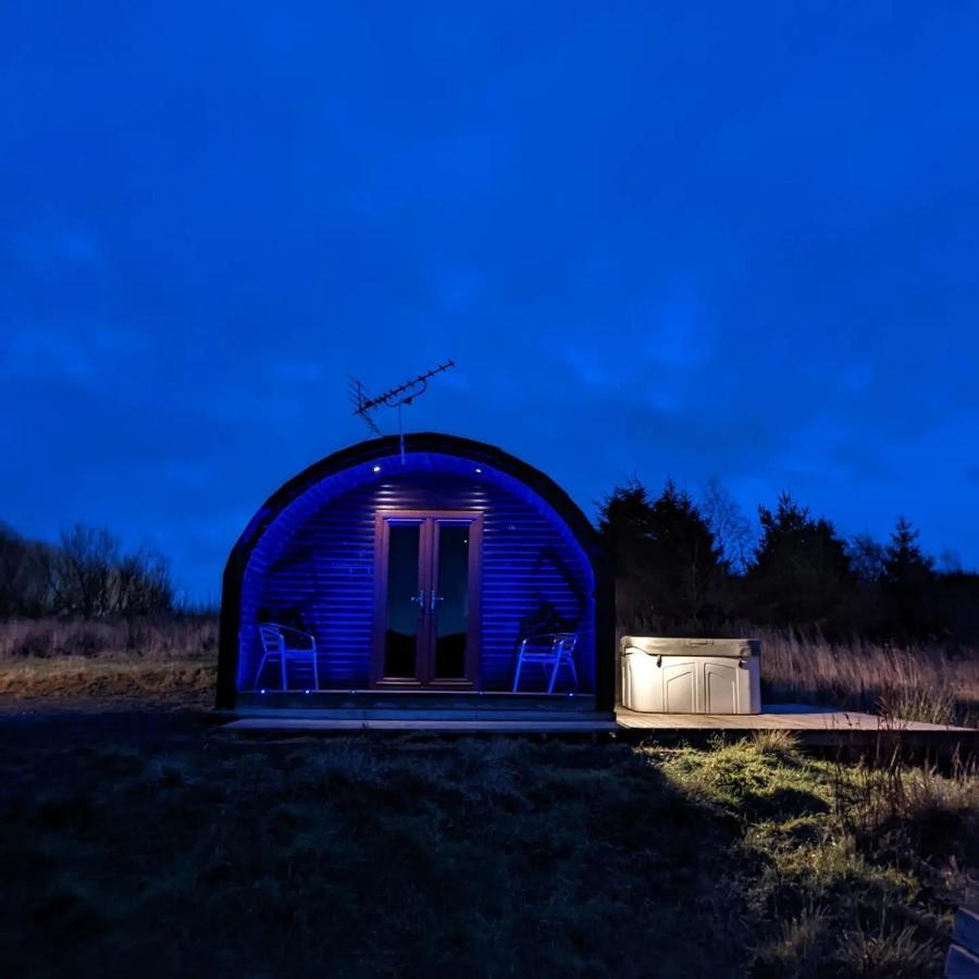 Pond View Pod 3 With Private Hot Tub -Fife - Loch Leven - Lomond Hills Villa Kelty Kültér fotó
